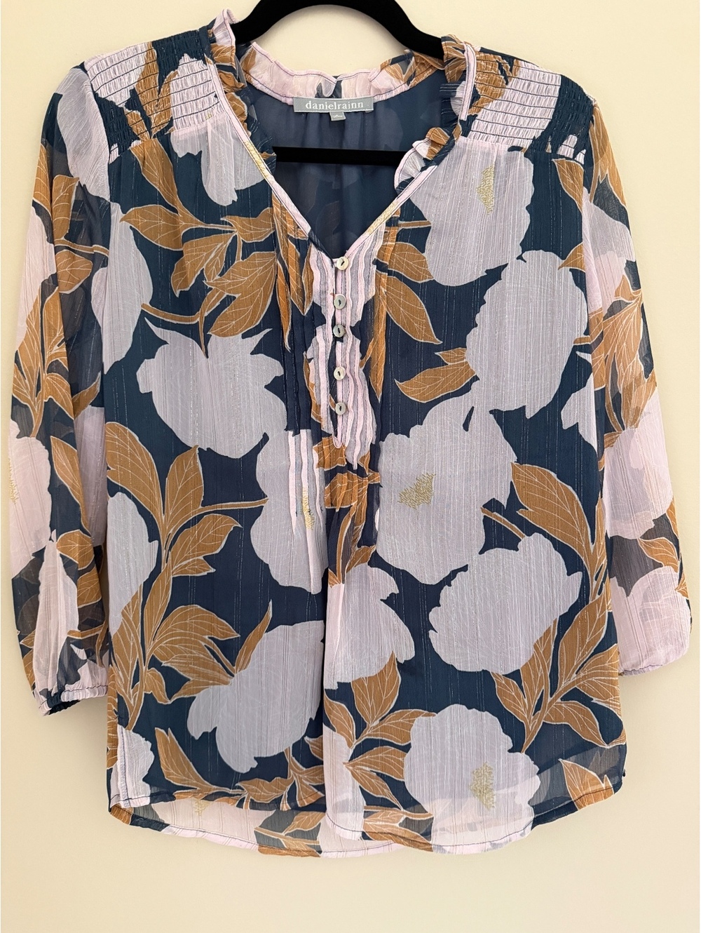 S Daniel Rainn double lined blouse